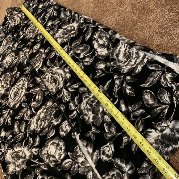 Miss Elaine soft zip up house coat small. SOFT - Picture 9 of 10